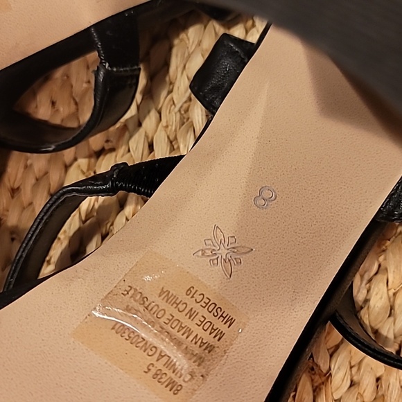 BCBG strappy heels - Picture 7 of 7